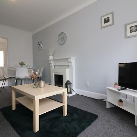 Apartamento Signature - Gartlea House Airdrie Exterior foto