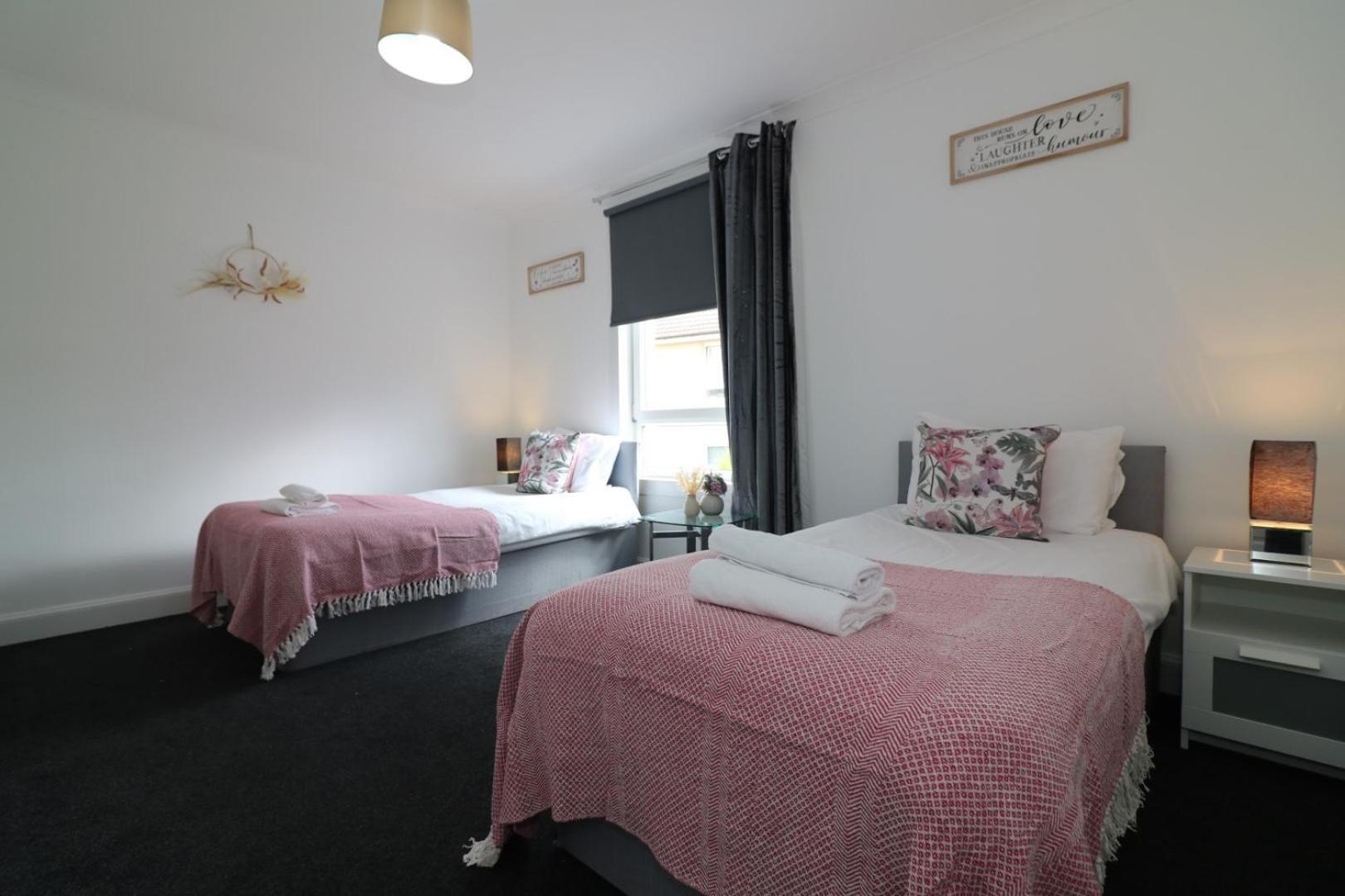 Apartamento Signature - Gartlea House Airdrie Exterior foto